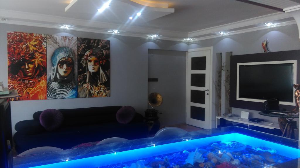Gurbuz Apartment Izmir